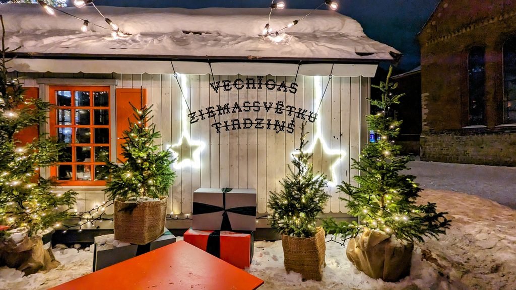 PXL 20231208 215044959.MP exported 993~2